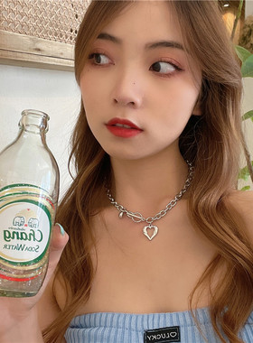 小众设计感桃心土酷风锁骨链