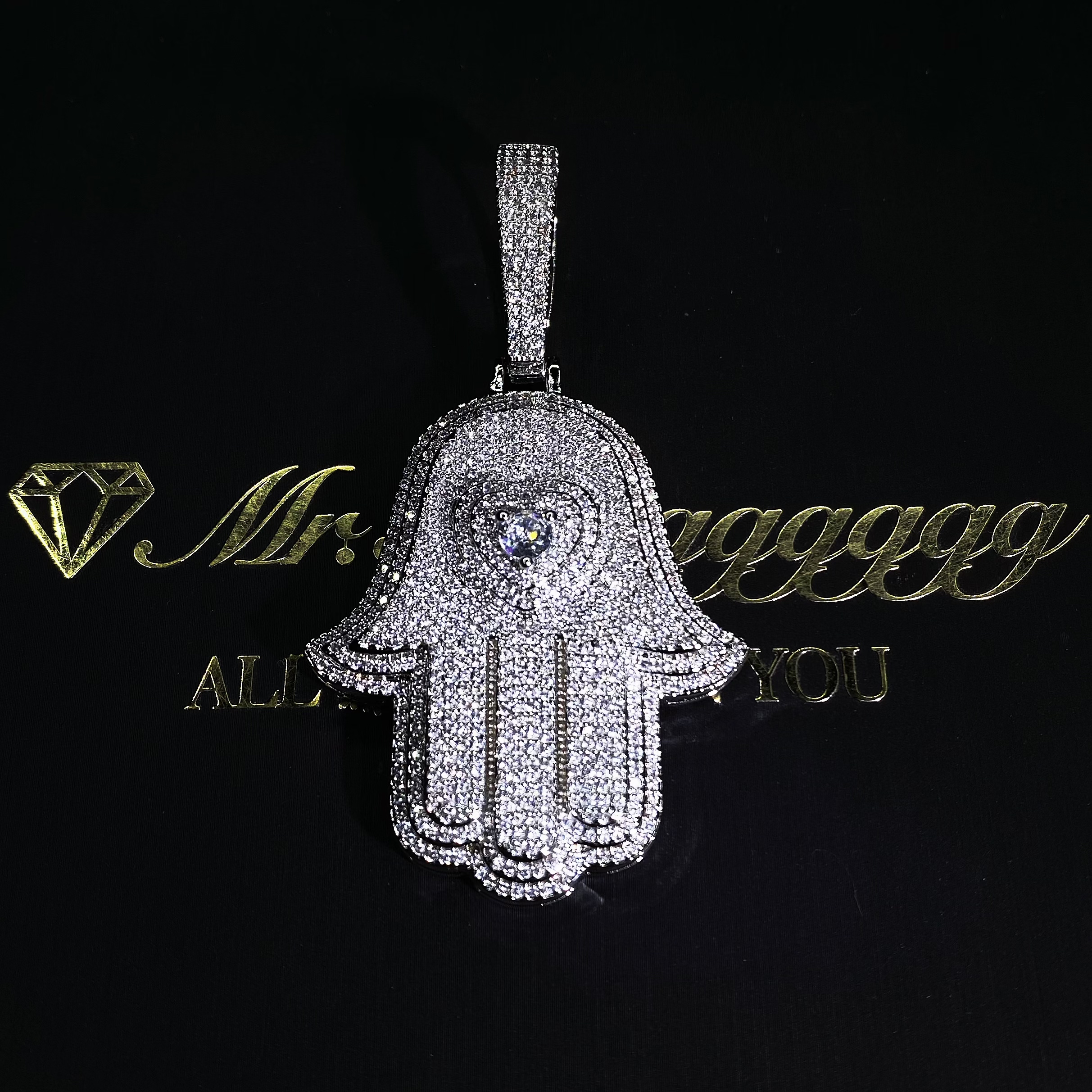 Mr.Blingggggg European and American hip-hop jewelry full of diamonds large size three-dimensional love Fatima rap pendant