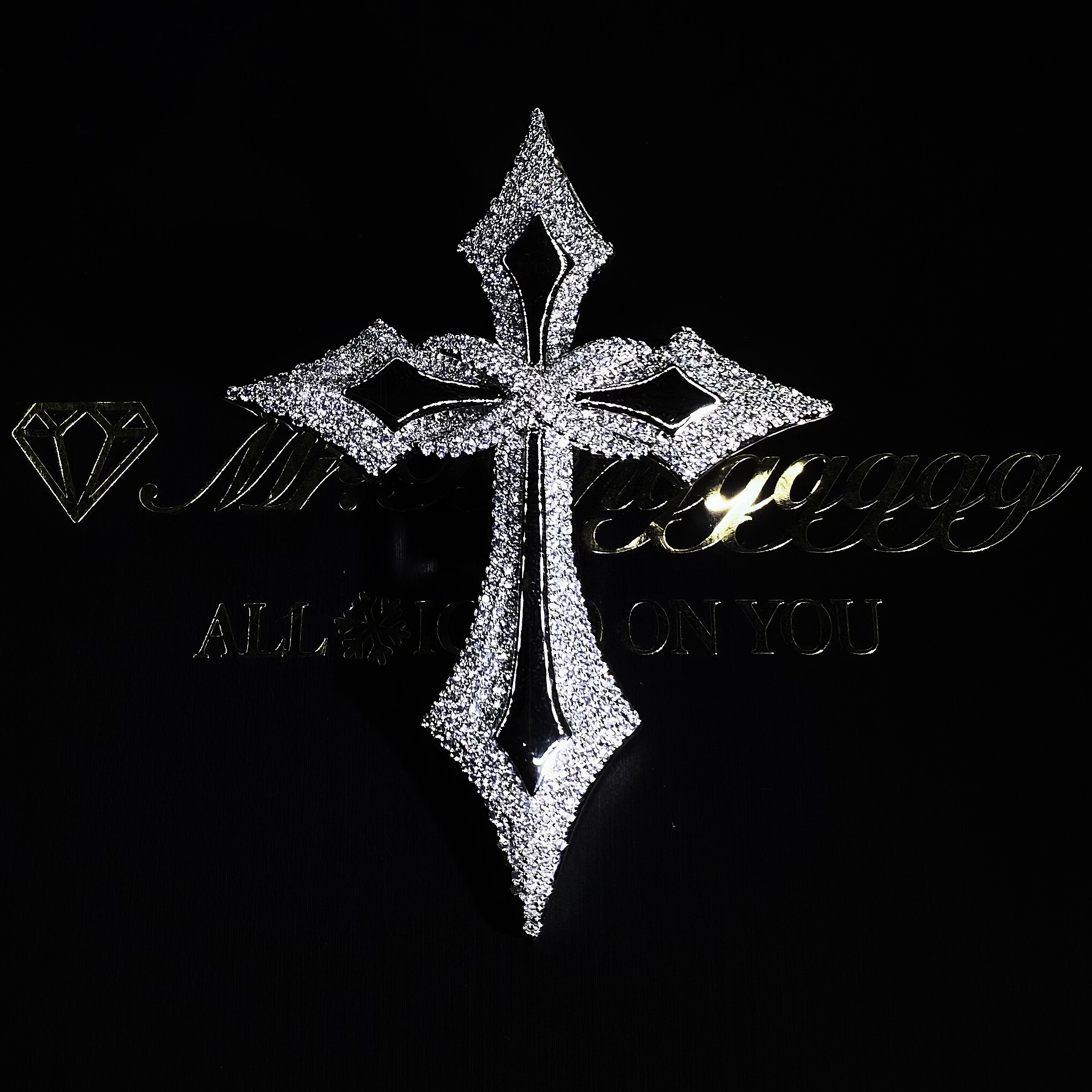Mr.Blingggggg European and American hip-hop jewelry full diamond splicing three-dimensional Mobius cross pendant without diamonds