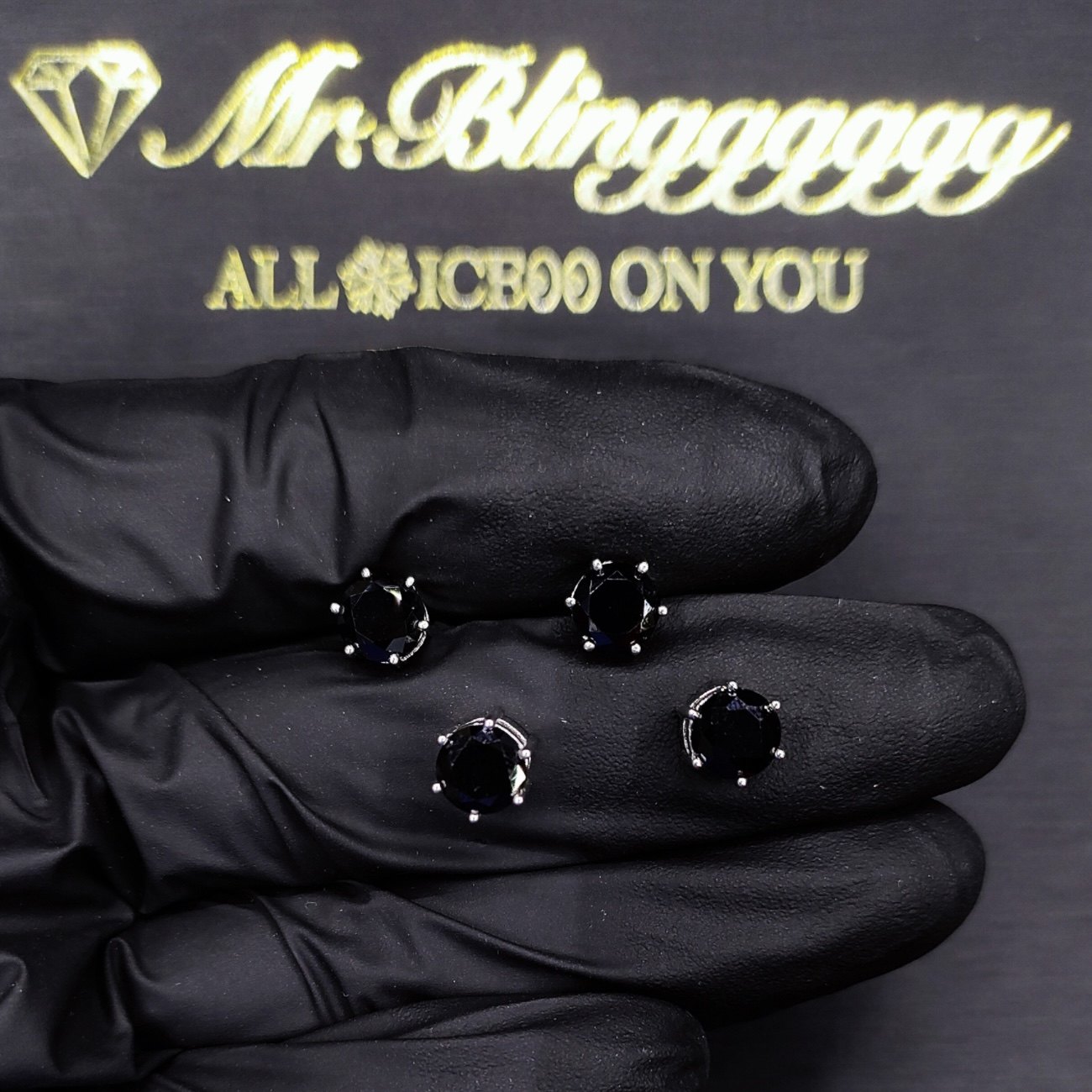Mr.Blingggggg European and American hip-hop jewelry, 1 carat black diamond for men and women, can be worn without piercing.