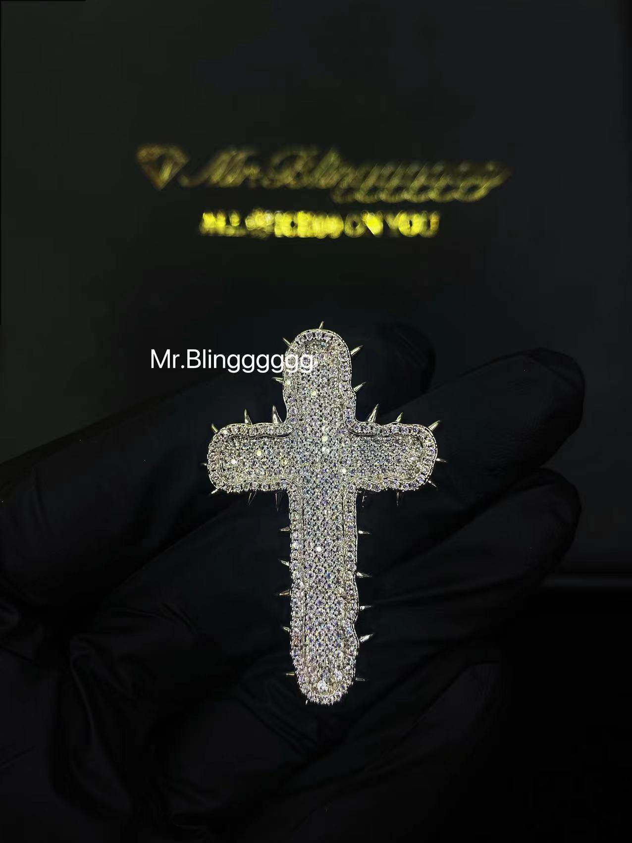Mr.Blingggggg European and American hip-hop jewelry solid high-quality full diamond thorns spiked cross pendant