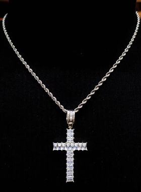Mr.Bling男女款梯方钻十字架吊坠