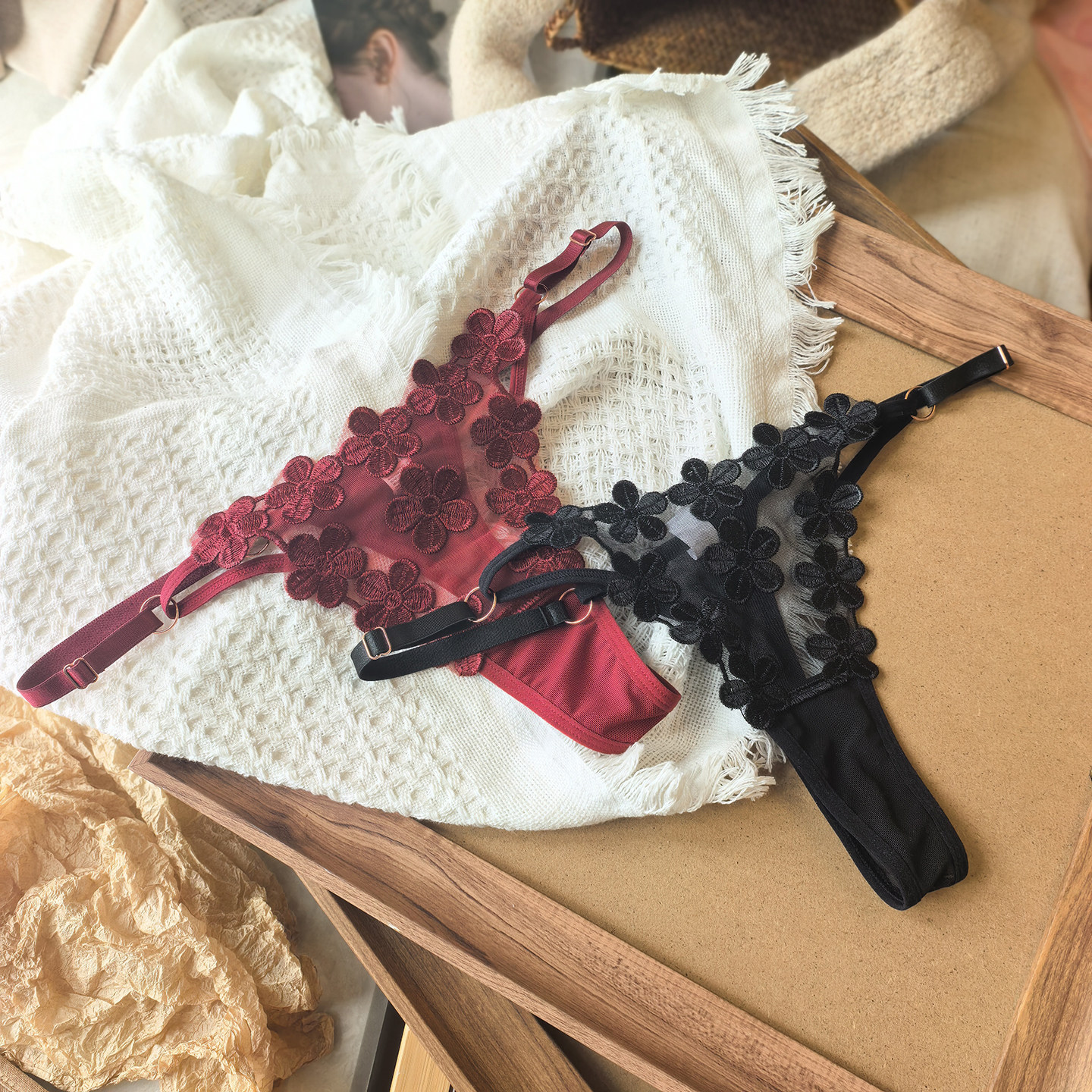 奢华细带蕾丝内裤女新款2025爆款低腰纯欲少女丁字裤透明刺绣T裤,淘宝优惠券,粉丝福利购,淘宝优惠卷