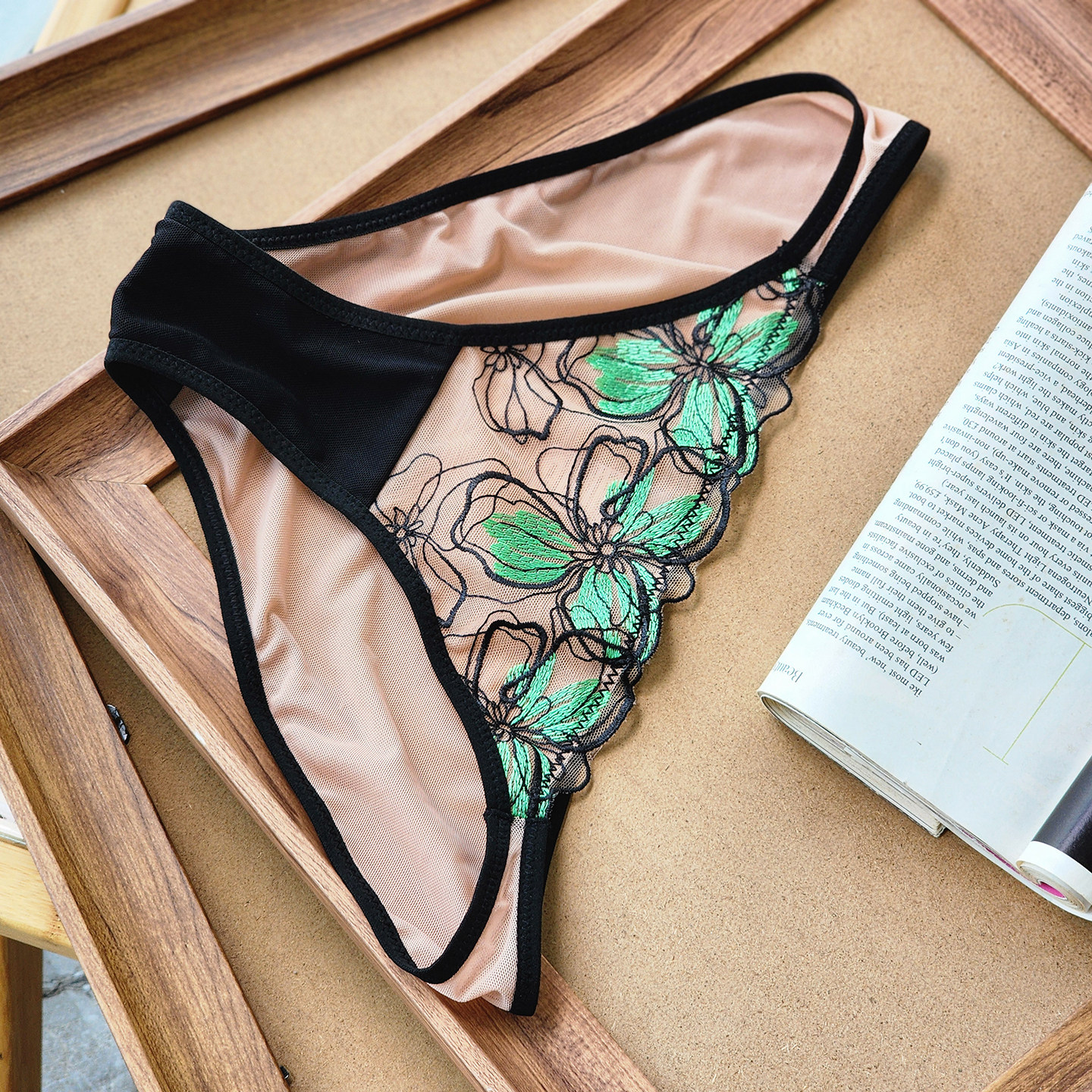 内裤女士蕾丝性感花瓣刺绣纯欲棉内裆2025新款薄款女生三角裤大码,淘宝优惠券,粉丝福利购,淘宝优惠卷