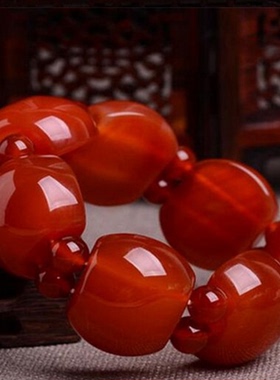 巴西时尚款风红玛瑙手串