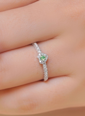 心形绿彩石S925银镶钻小方糖戒指