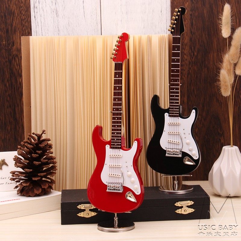 创意迷你电吉他模型仿真摆件吉他饰品礼品生日礼物 兵人BJD娃乐器,淘宝优惠券,粉丝福利购,淘宝优惠卷
