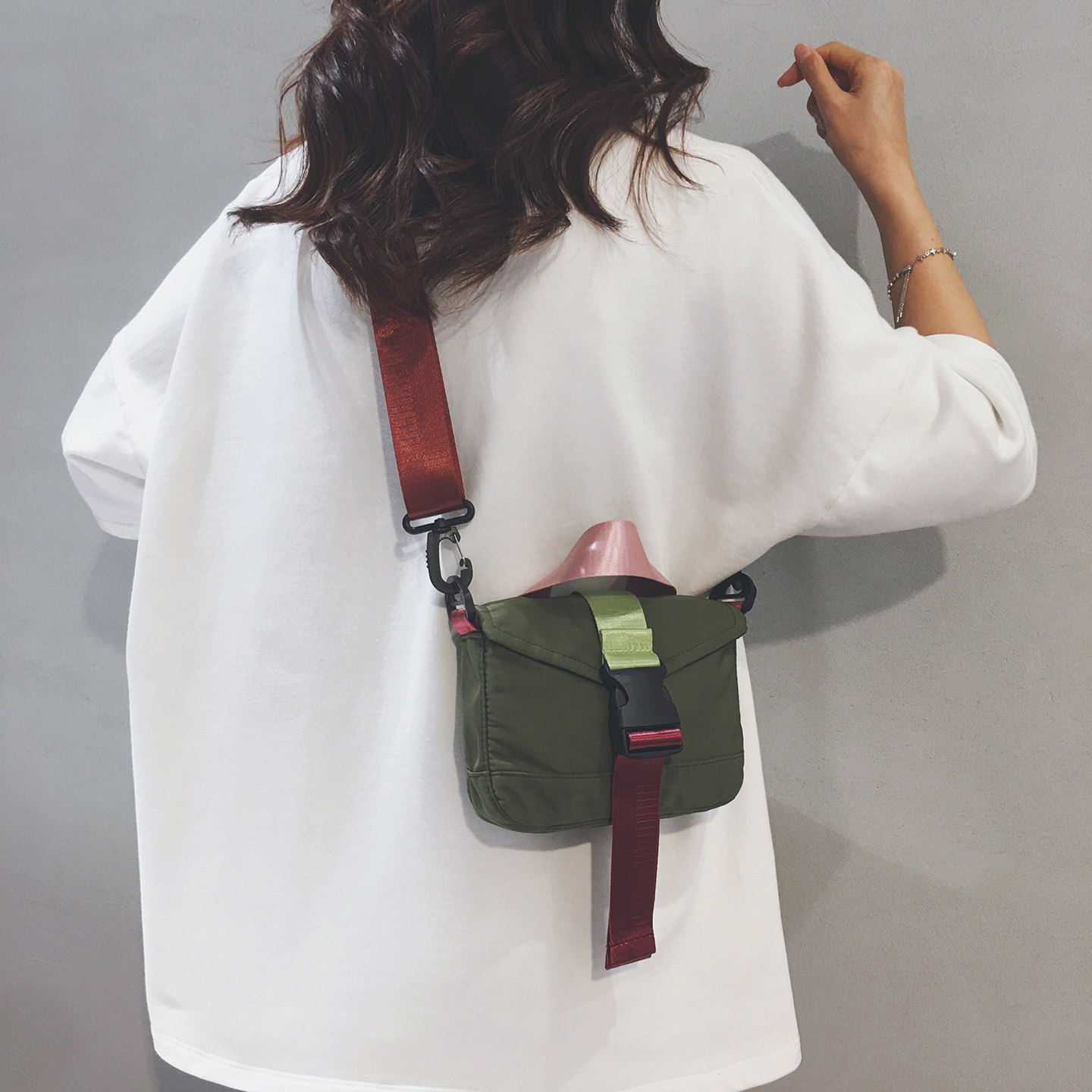Lightweight waterproof nylon bag women's commuting small square bag 2026 new fashion outdoor sports shoulder crossbody bag