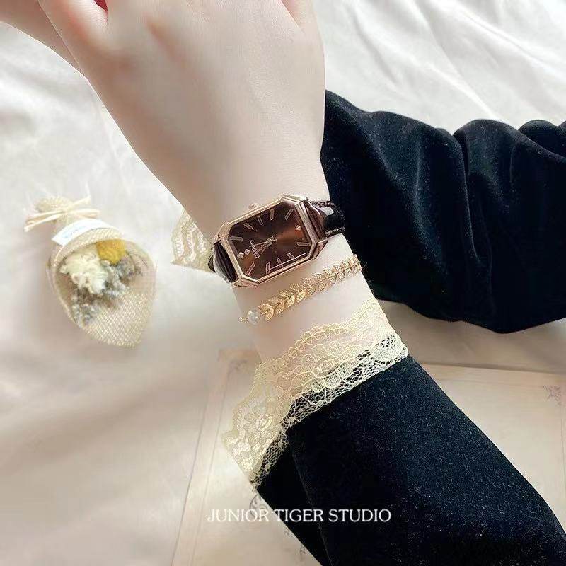 欧美复古女表 ins风小众轻奢简约气质方形表盘小绿表学生女式腕表,淘宝优惠券,粉丝福利购,淘宝优惠卷