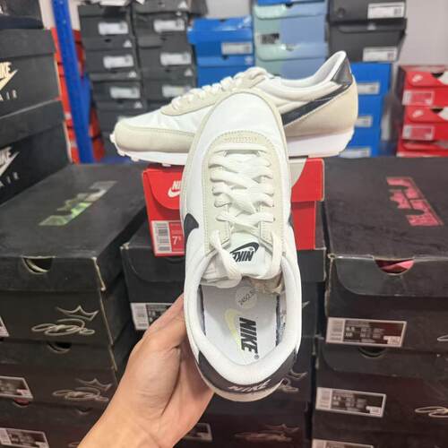 NIKE DAYBREAK 女子华夫经典复古低帮运动休闲鞋 CK2351-111 - 图2