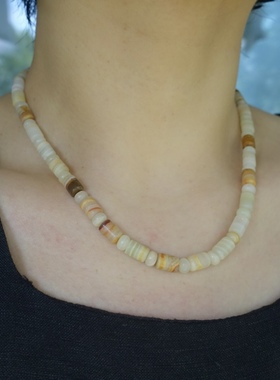 艺术氛围。浅绿棕白花杂色天然石油画印象派风格串珠项链时髦精致