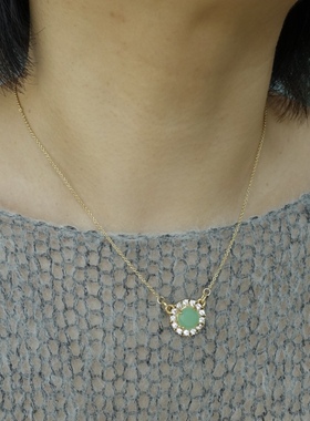 青翠新绿。清新圆形吊坠锆石精致金色细项链时髦精致百搭个性