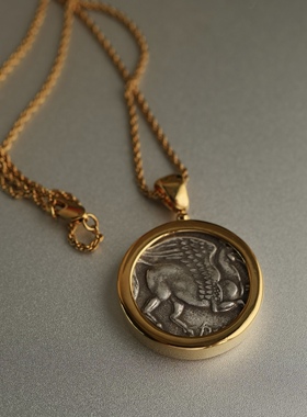 古老时光。古希腊神话女神飞马浮雕做旧钱币吊坠双面金色长项链