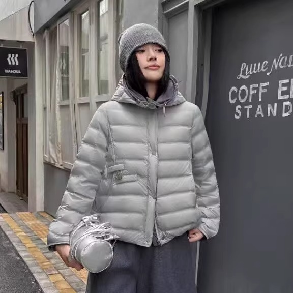 2025年新款韩版90白鸭绒连帽羽绒服女冬季时尚减龄设计感保暖外套 - 图1