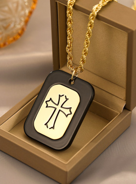 长款颈链女黑钢方牌不掉色罗马十字架项链欧美新款时尚个性配饰