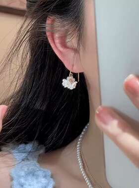超仙白色花朵花瓣耳环