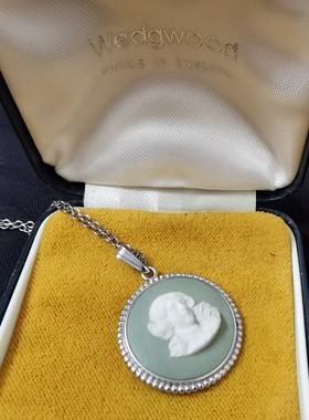 绿色卡梅奥吊坠项链复古