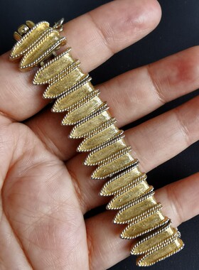 Vintage Marcel Boucher 金色刷纹手链