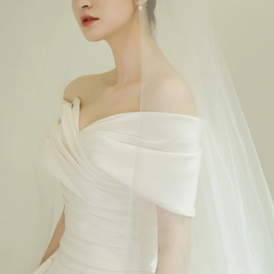 法式缎面轻主婚纱2024新款一字肩拖尾出门纱秋冬小个子简约高级感,淘宝优惠券,粉丝福利购,淘宝优惠卷