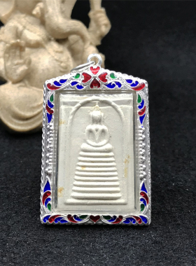 泰国佛牌 龙婆丕2522年崇迪佛 五佛之首 老牌精品 纯银壳带鉴定卡