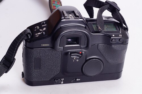 佳能 CANON EOS 1N  胶片单反相机 高端 自动EF 口不输3 96 - 图2