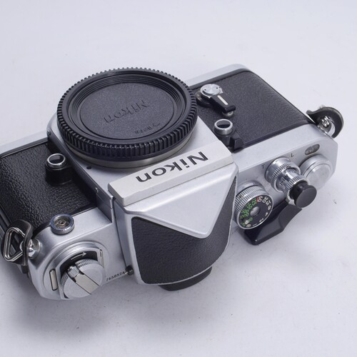 尼康NIKON F2 DE1尖顶 全机械胶片单反相机 带皮套 98-99新收藏品 - 图2