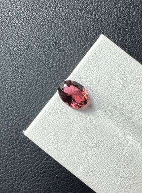 1.09ct粉红色碧玺日出色全净体精切椭圆形6*8mm