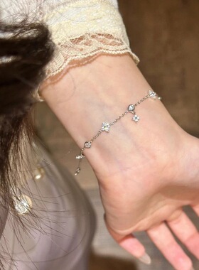 s925纯银超闪锆石四叶草手链女ins小香风轻奢高级感百搭精致手饰