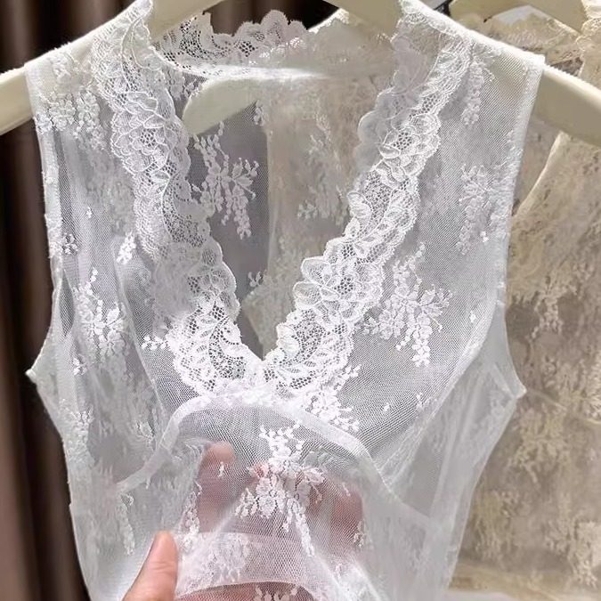 性感内搭花边低V领吊带背心蕾丝衫上衣2025春夏新款无袖打底衫女,淘宝优惠券,粉丝福利购,淘宝优惠卷