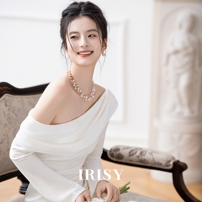 IRISY 「棠梨Ⅱ」白色长袖订婚礼服法式斜肩晨袍绝美气质领证白裙,淘宝优惠券,粉丝福利购,淘宝优惠卷
