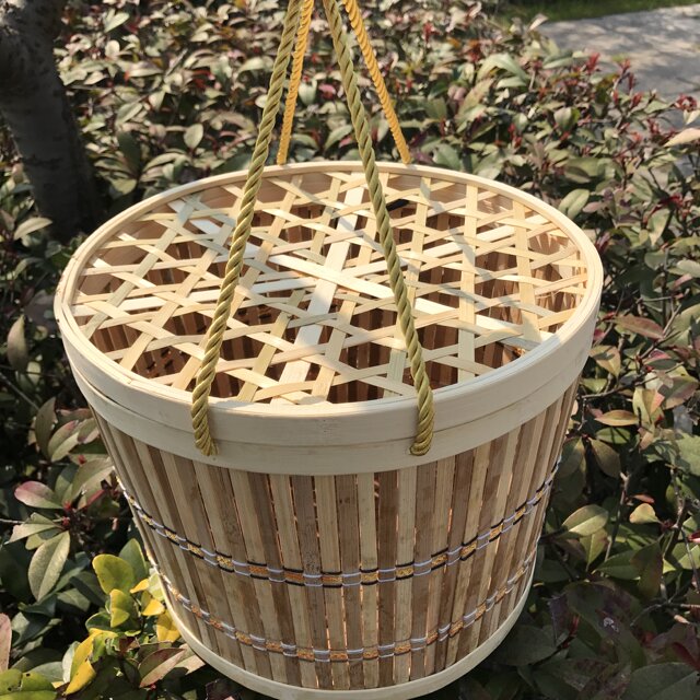 Hand-woven bamboo basket packaging storage basket