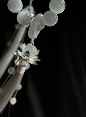 卡14 白猫眼石手持念珠跑环手把件流苏绕指柔民族风挂件21子手串