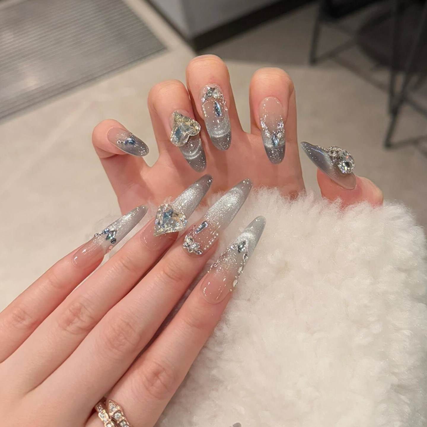 蓝色长款纯手工穿戴甲猫眼新款高级轻奢ins显白富家千金法式美甲,淘宝优惠券,粉丝福利购,淘宝优惠卷