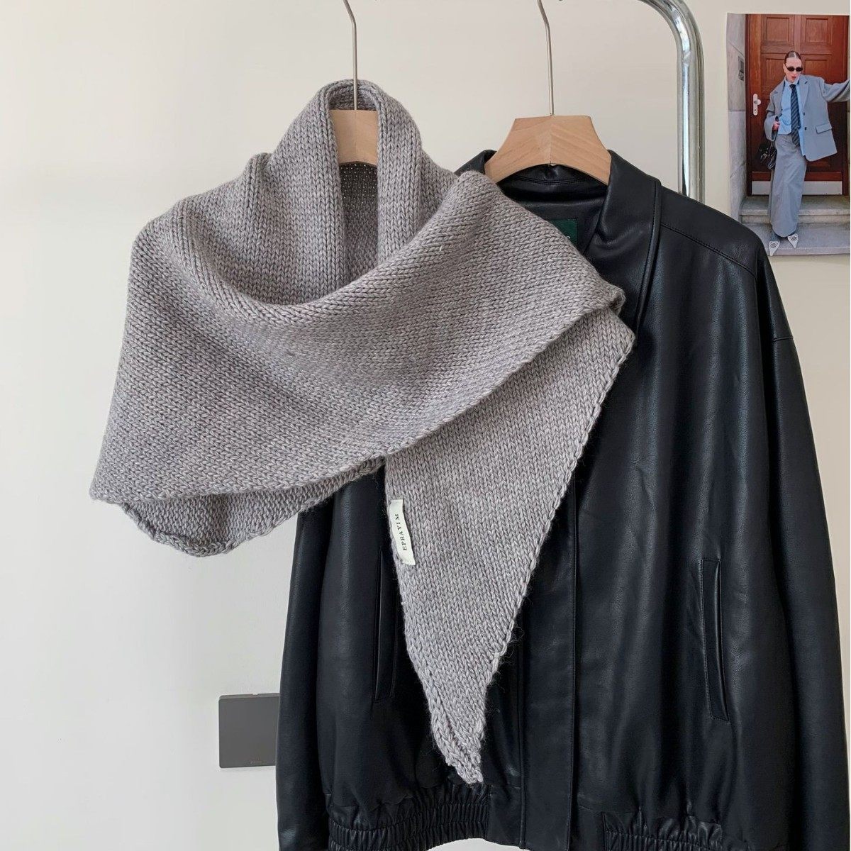 高级感含羊毛大披肩女百搭韩系秋冬保暖简约三角围巾护颈针织坎肩,淘宝优惠券,粉丝福利购,淘宝优惠卷