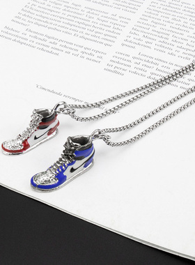 球鞋项链足球吊坠男女小众毛衣链