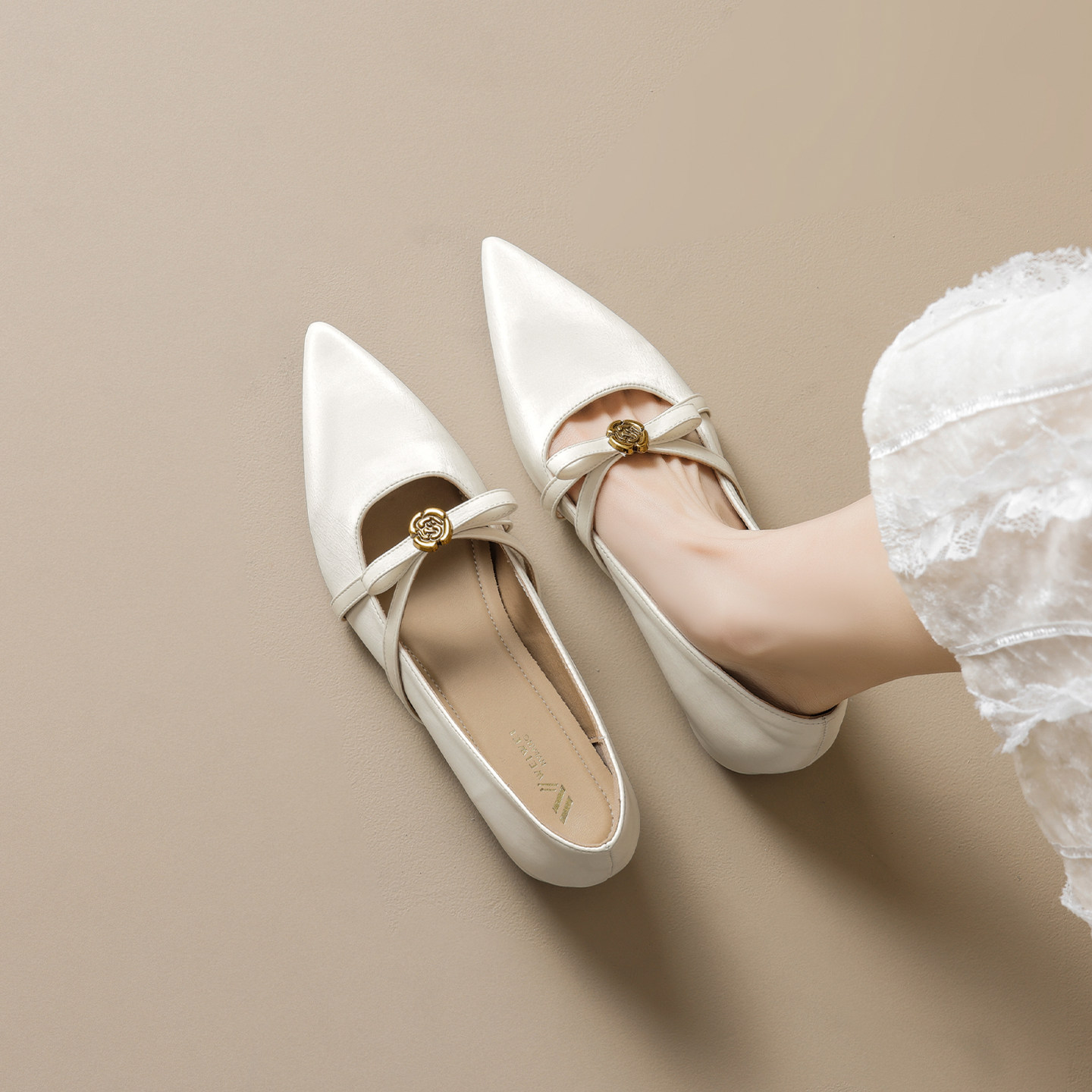 羊皮版~小香风内增高单鞋女春秋浅口伴娘鞋尖头玛丽珍鞋大码女鞋