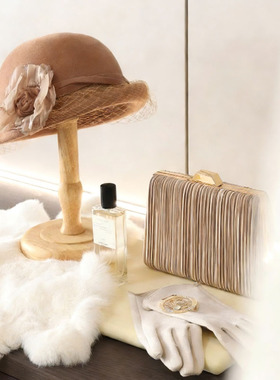 样板房女孩房衣帽间衣柜收纳软装