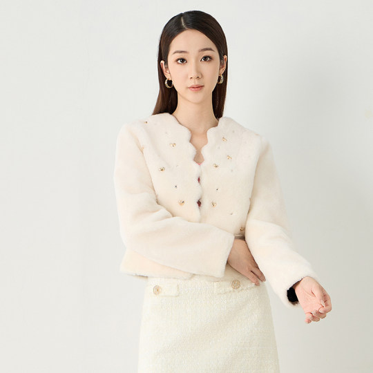 Kodice осень и зима, новая женская белая 100% плюшевая куртка короткие кружевные шарики и стильный темперамент
