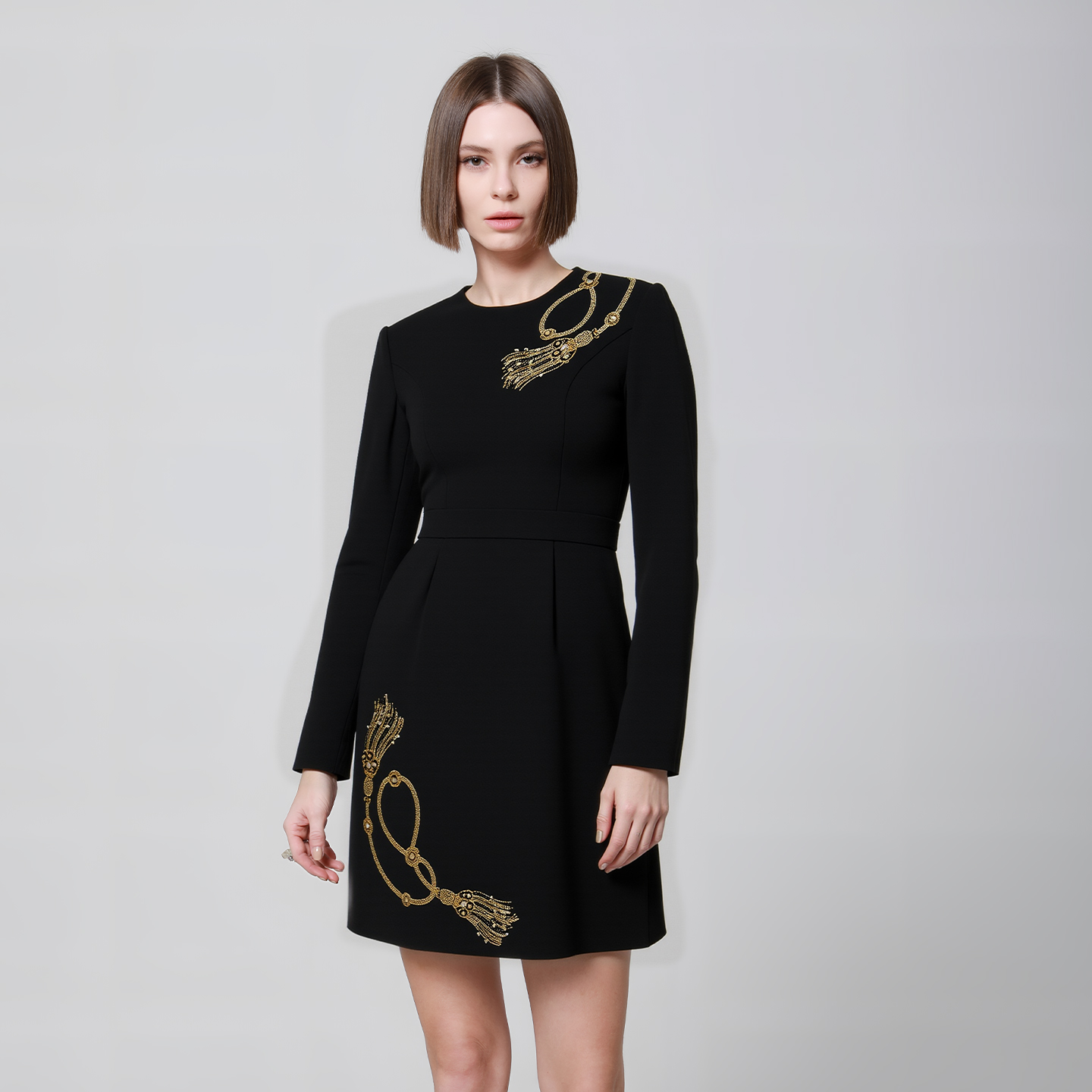 kodice秋冬新款黑色钉钻刺绣圆领长袖收腰连衣裙子A摆短裙时尚女 - 图1
