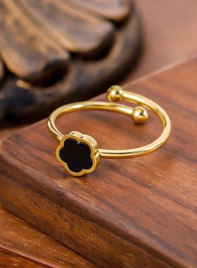 欧美风五叶花镶嵌钛钢戒指