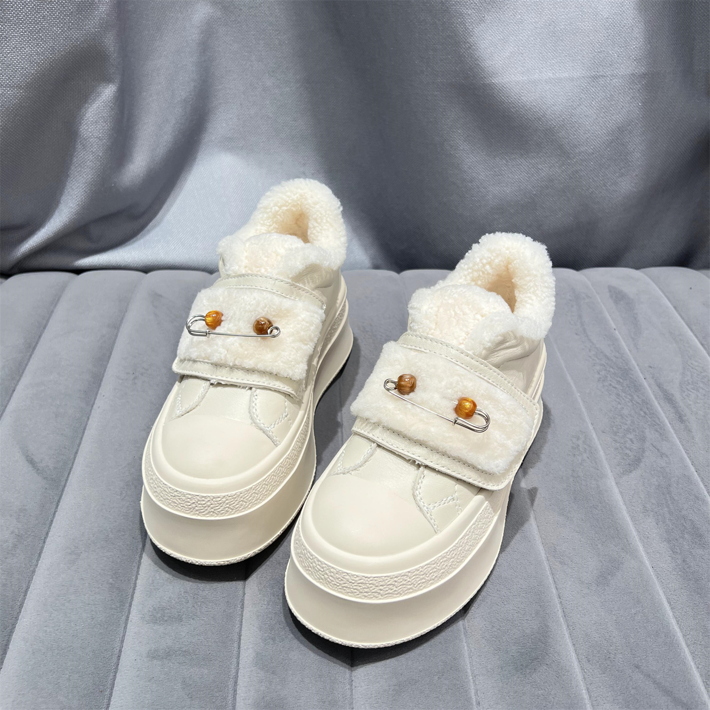 欧洲站乐魔女鞋2025秋冬新款真皮魔术贴加绒保暖棉鞋厚底休闲板鞋 - 图1