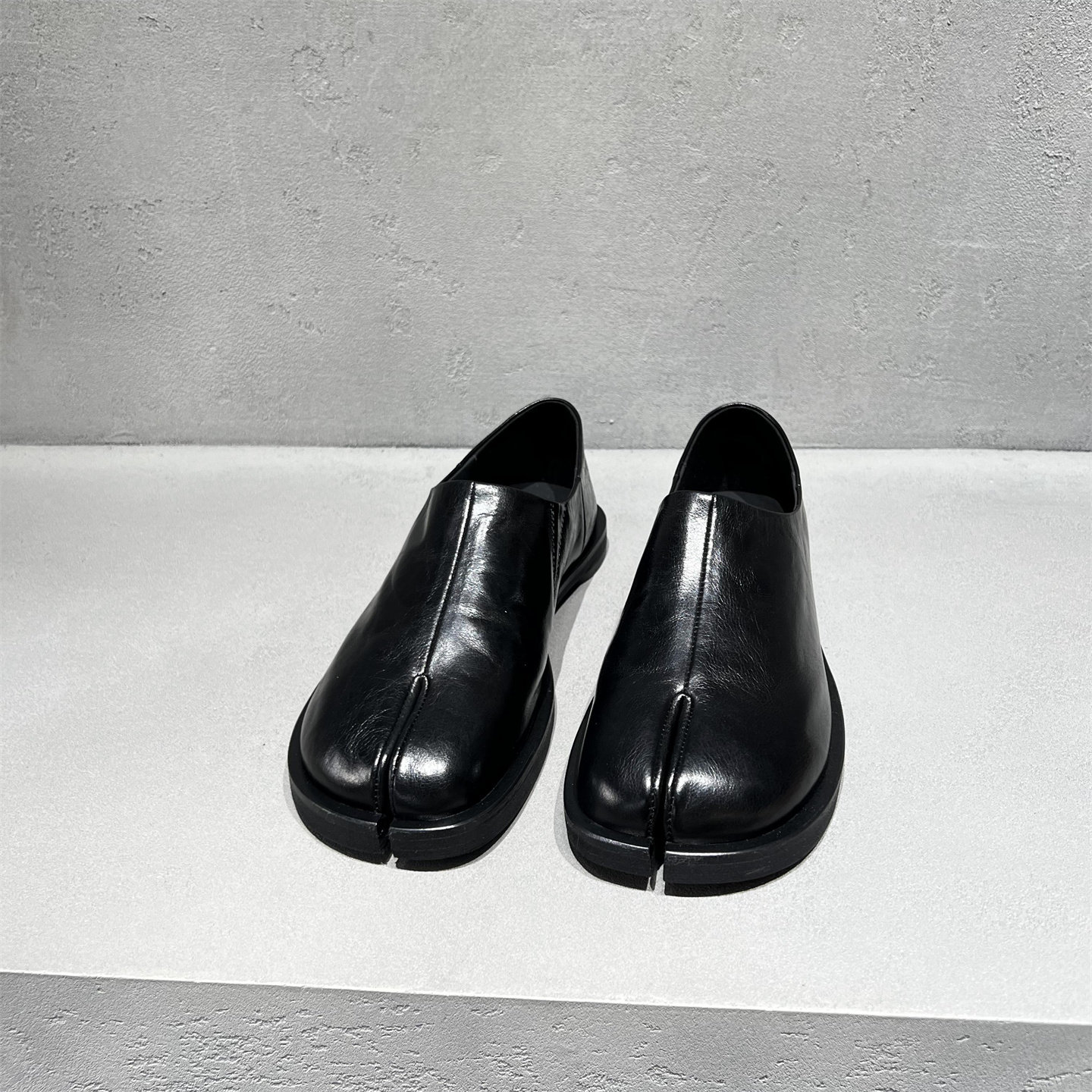 欧洲站女2026春新款真皮方头平底分趾猪蹄鞋一脚蹬懒人勃肯乐福鞋,淘宝优惠券,粉丝福利购,淘宝优惠卷