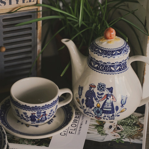 清现货Johnson Brothers英国中古釉下彩心花跳舞男孩女孩陶瓷水壶 - 图0