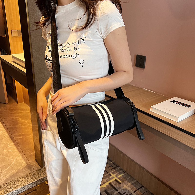 时尚ins超火圆筒包2025新款潮百搭尼龙布包包女包休闲单肩斜挎包,淘宝优惠券,粉丝福利购,淘宝优惠卷