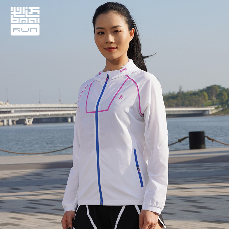 必迈 新款春夏户外防风连帽运动跑步外套训练弹力风衣女 2020 必迈 新款春夏户外防风连帽运动跑步外套训练弹力风衣女 2020