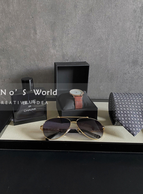 意式风衣帽间手表太阳镜软装饰品