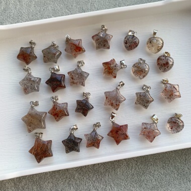 尾货清仓黑超七极光共生吊坠处理24个150元店铺之前卖9元一个微瑕