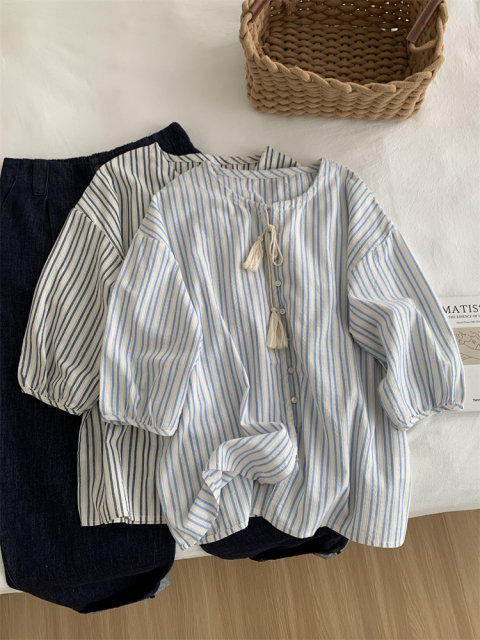 French Retro Round Neck Striped Shirt ຂອງແມ່ຍິງ Loose Casual Age-Reducing Versatile Three-quart Sleeve Tassel Shirt Cardigan Spring Style