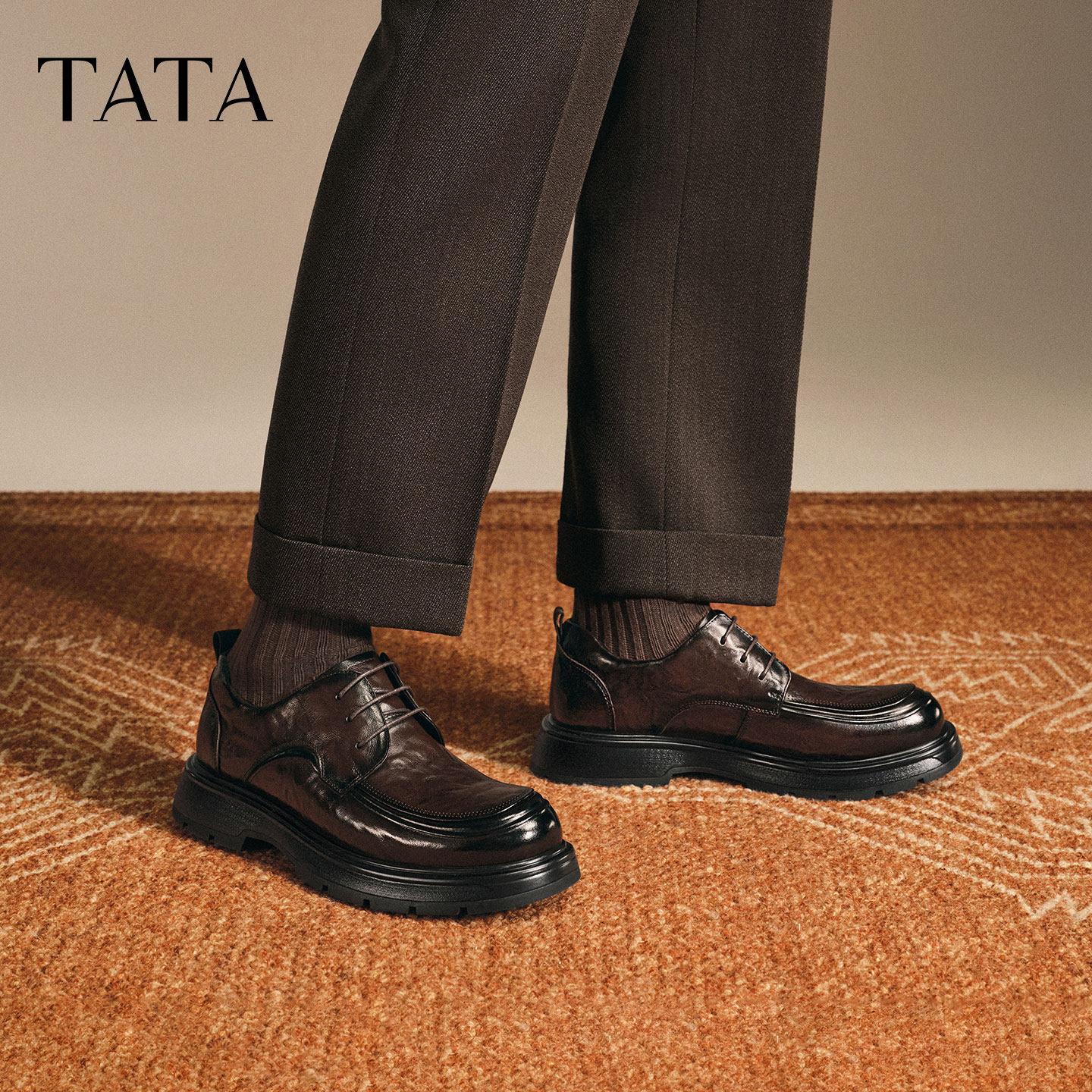 TATA他她男鞋商务休闲皮鞋厚底真皮高帮正装鞋2025冬新款OFM01DM5,淘宝优惠券,粉丝福利购,淘宝优惠卷