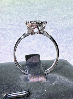 王室庄园约3克拉仿真钻石戒指女
